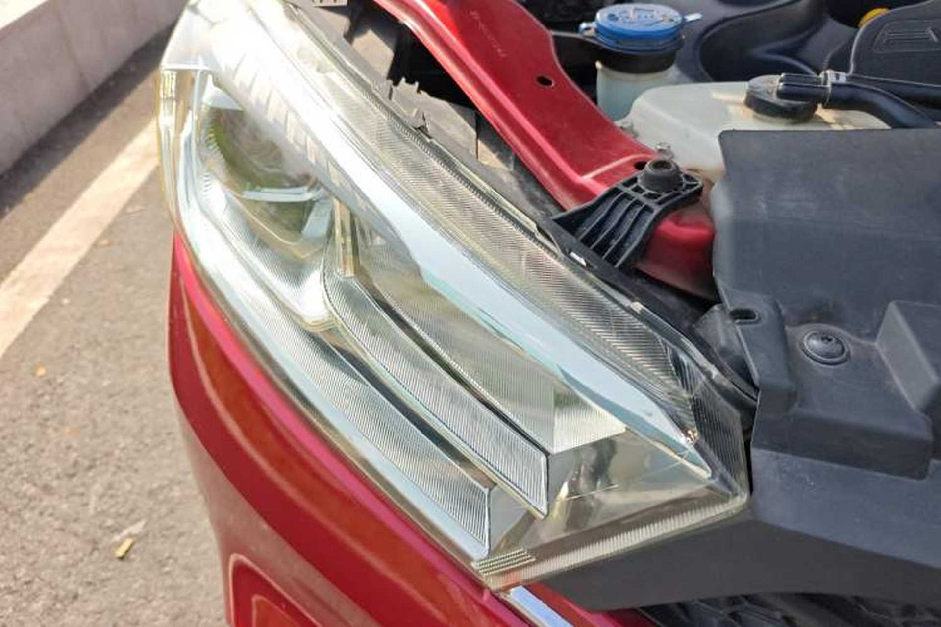 Used Land X2 2017 1.6L Manual Platinum Edition Right Front Headlight