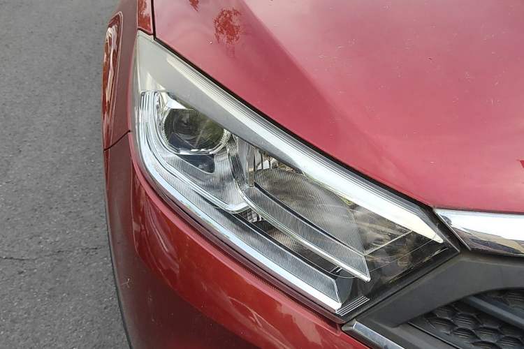 Used Land X2 2017 1.6L Manual Sharp Edition Right Front Headlight