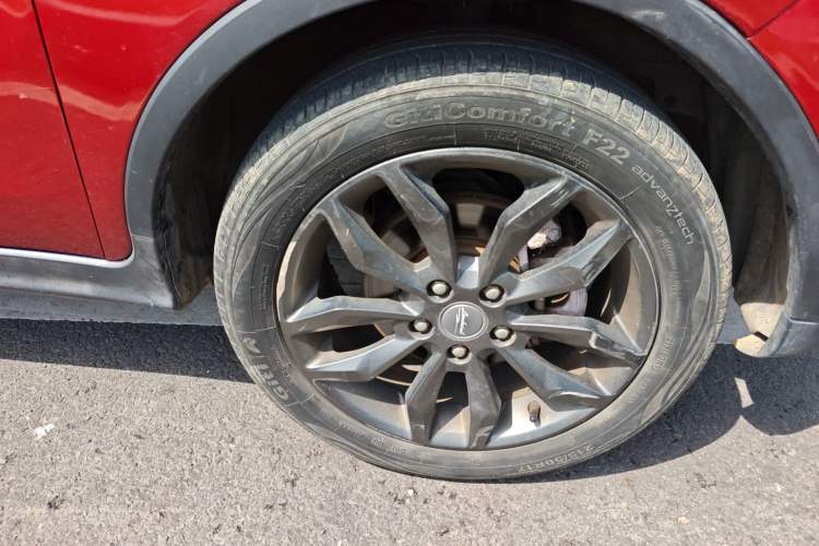 Used Land X2 2017 1.6L Manual Platinum Edition Right Front Wheel Hub