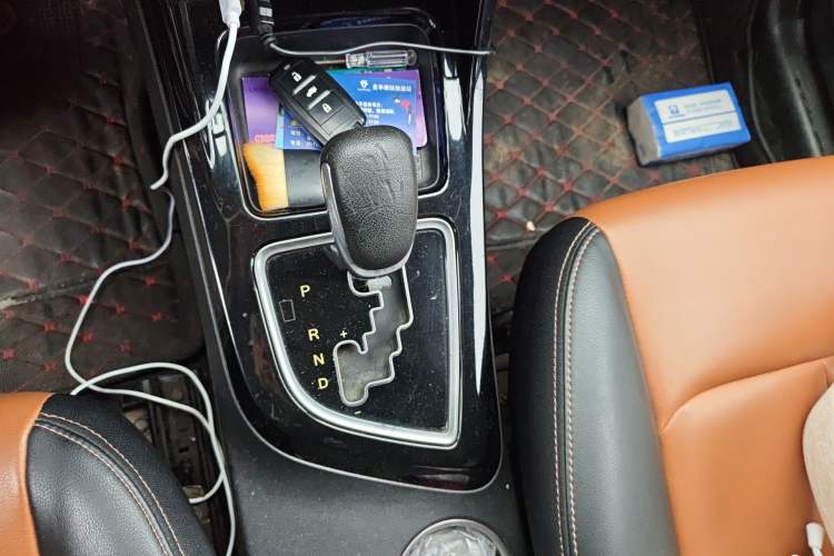 Used Land X2 2017 1.6L Automatic Sharp Edition Gear Lever