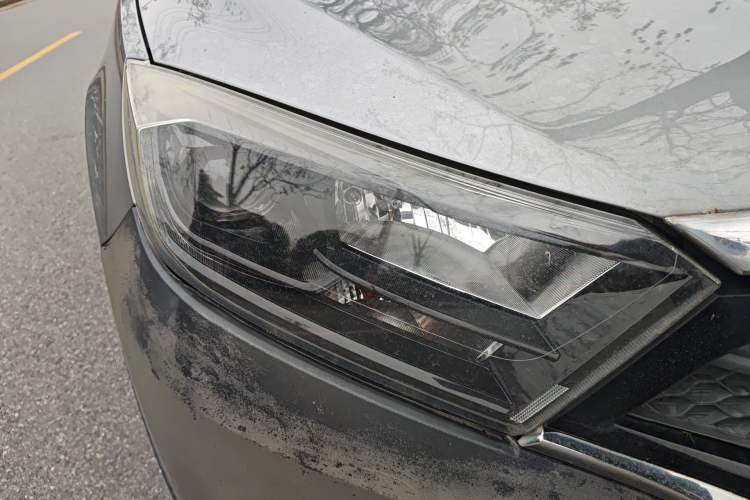 Used Land X2 2017 1.6L Automatic Sharp Edition Right Front Headlight