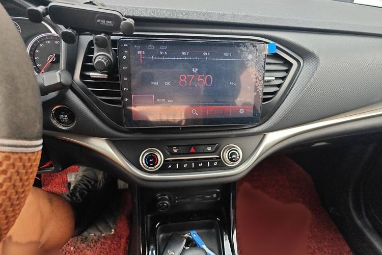 Used Land X2 2017 1.6L Automatic Jingrui Edition Audio And AC Panel