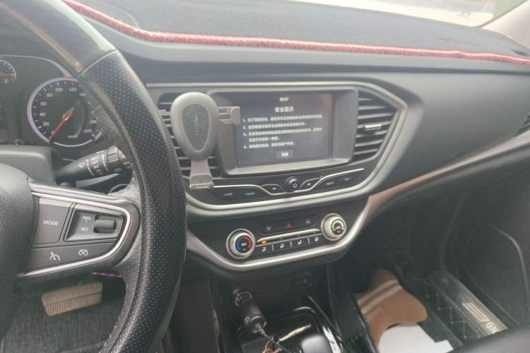 Used Land X2 2017 1.6L Automatic Sharp Edition Audio And AC Panel