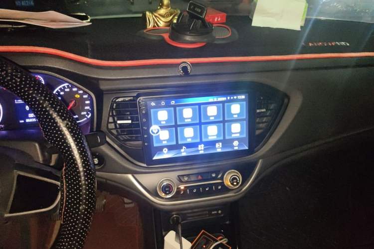 Used Land X2 2017 1.6L Manual Elite Edition Audio And AC Panel
