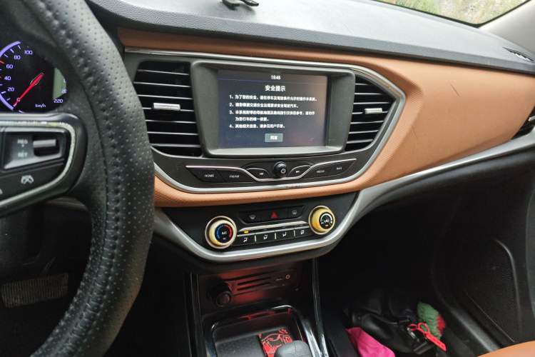 Used Land X2 2017 1.6L Automatic Sharp Edition Audio And AC Panel