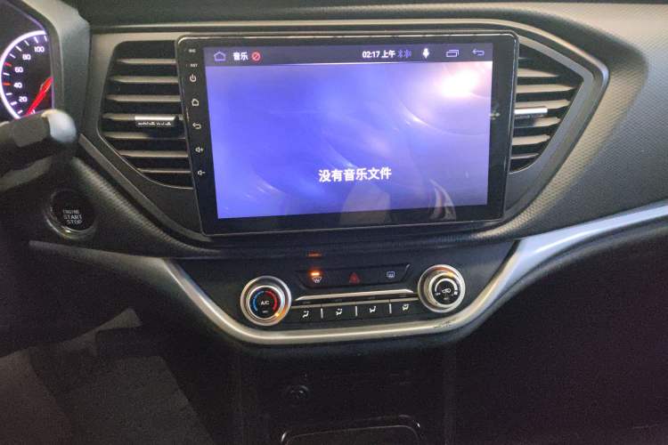 Used Land X2 2017 1.6L Automatic Jingrui Edition Audio And AC Panel