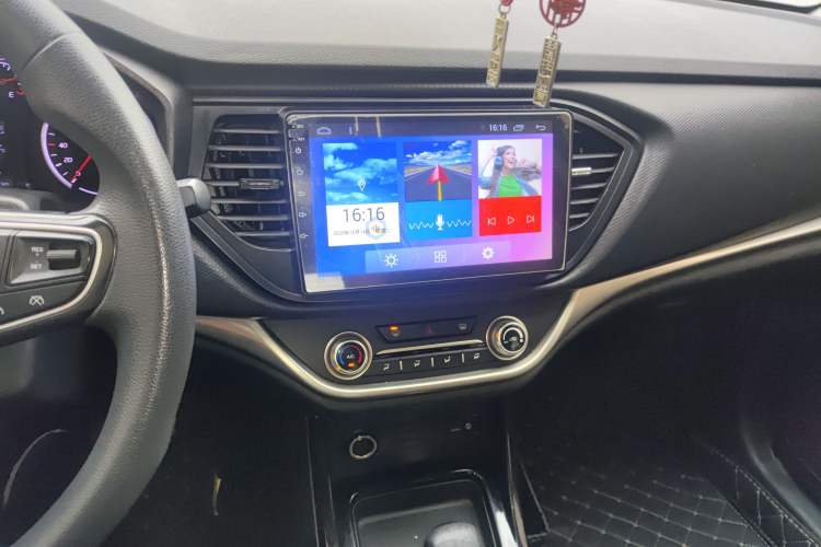 Used Land X2 2017 1.6L Automatic Jingrui Edition Audio And AC Panel