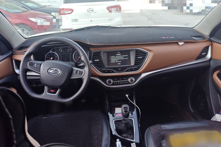 Used Land X2 2017 1.6L Manual Platinum Edition Center Console