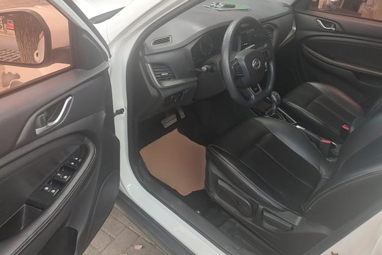 Used Land X2 2017 1.6L Automatic Elite Edition Driver Seat