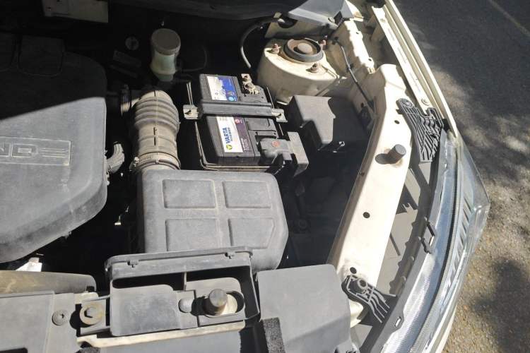 Used Land X2 2017 1.6L Automatic Platinum Edition Engine Bay Left
