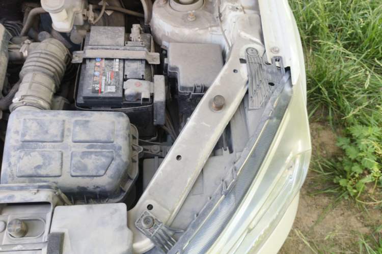 Used Land X2 2017 1.6L Manual Jingrui Edition Engine Bay Left