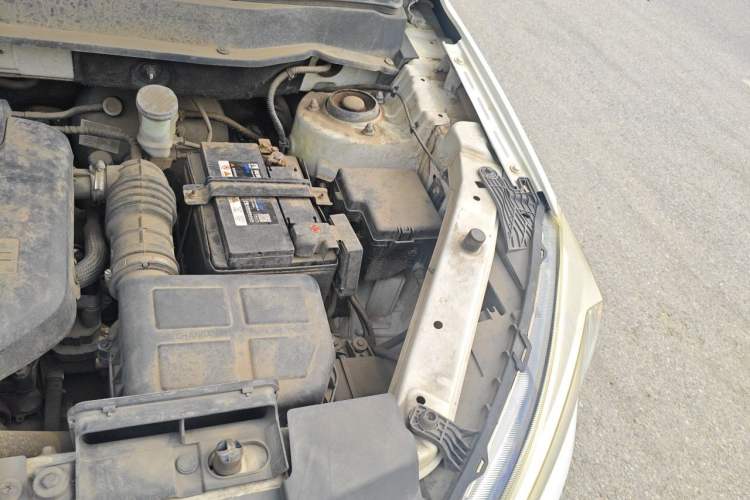 Used Land X2 2017 1.6L Manual Sharp Edition Engine Bay Left