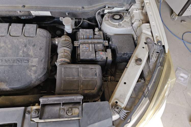 Used Land X2 2017 1.6L Manual Sharp Edition Engine Bay Left