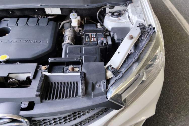 Used Land X2 2017 1.6L Manual Jingrui Edition Engine Bay Left