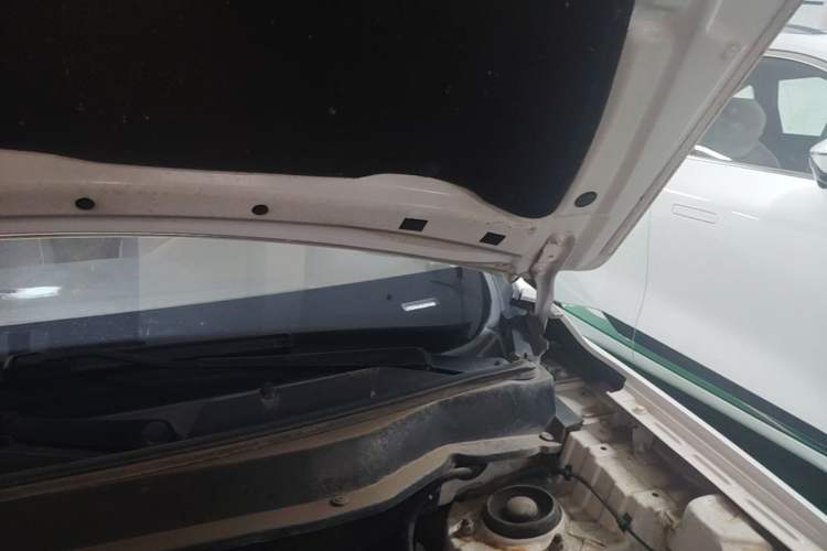 Used Land X2 2017 1.6L Automatic Jingrui Edition Engine Bay Left