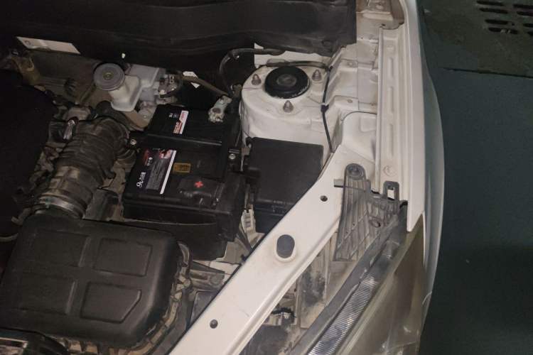Used Land X2 2017 1.6L Manual Elite Edition Engine Bay Left
