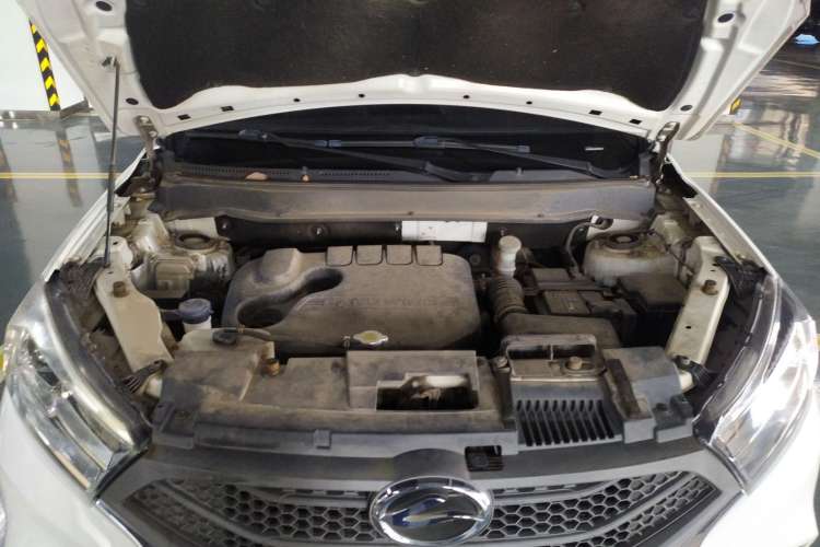 Used Land X2 2017 1.6L Manual Sharp Edition Engine Bay
