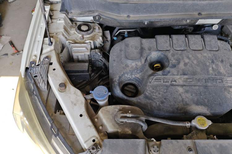 Used Land X2 2017 1.6L Manual Sharp Edition Engine Bay Right