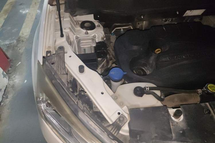 Used Land X2 2017 1.6L Manual Elite Edition Engine Bay Right
