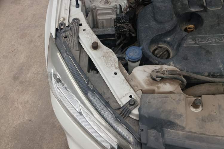Used Land X2 2017 1.6L Manual Jingrui Edition Engine Bay Right
