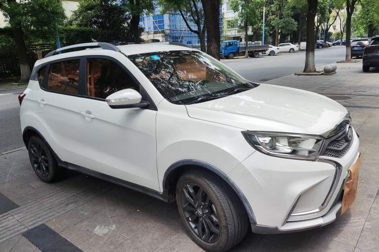 Used Land X2 2017 1.6L Automatic Elite Edition Exterior 1