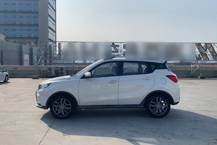 Used Land X2 2017 1.6L Automatic Sharp Edition Exterior 2