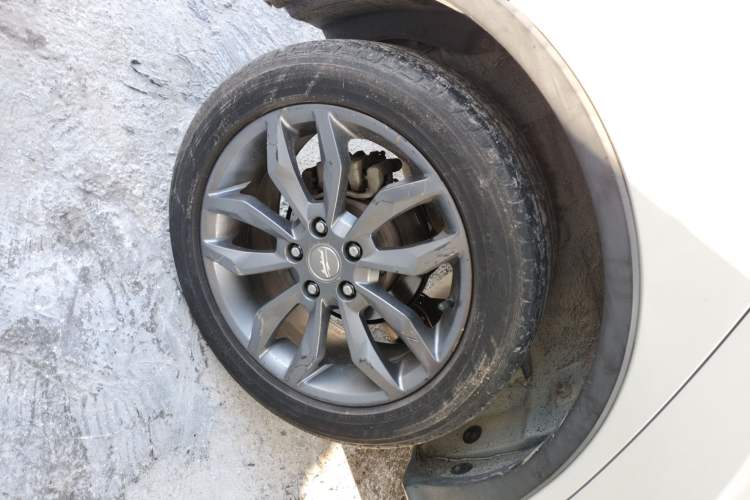 Used Land X2 2017 1.6L Manual Sharp Edition Exterior 3