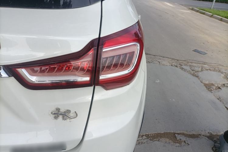 Used Land X2 2017 1.6L Manual Sharp Edition Exterior 3
