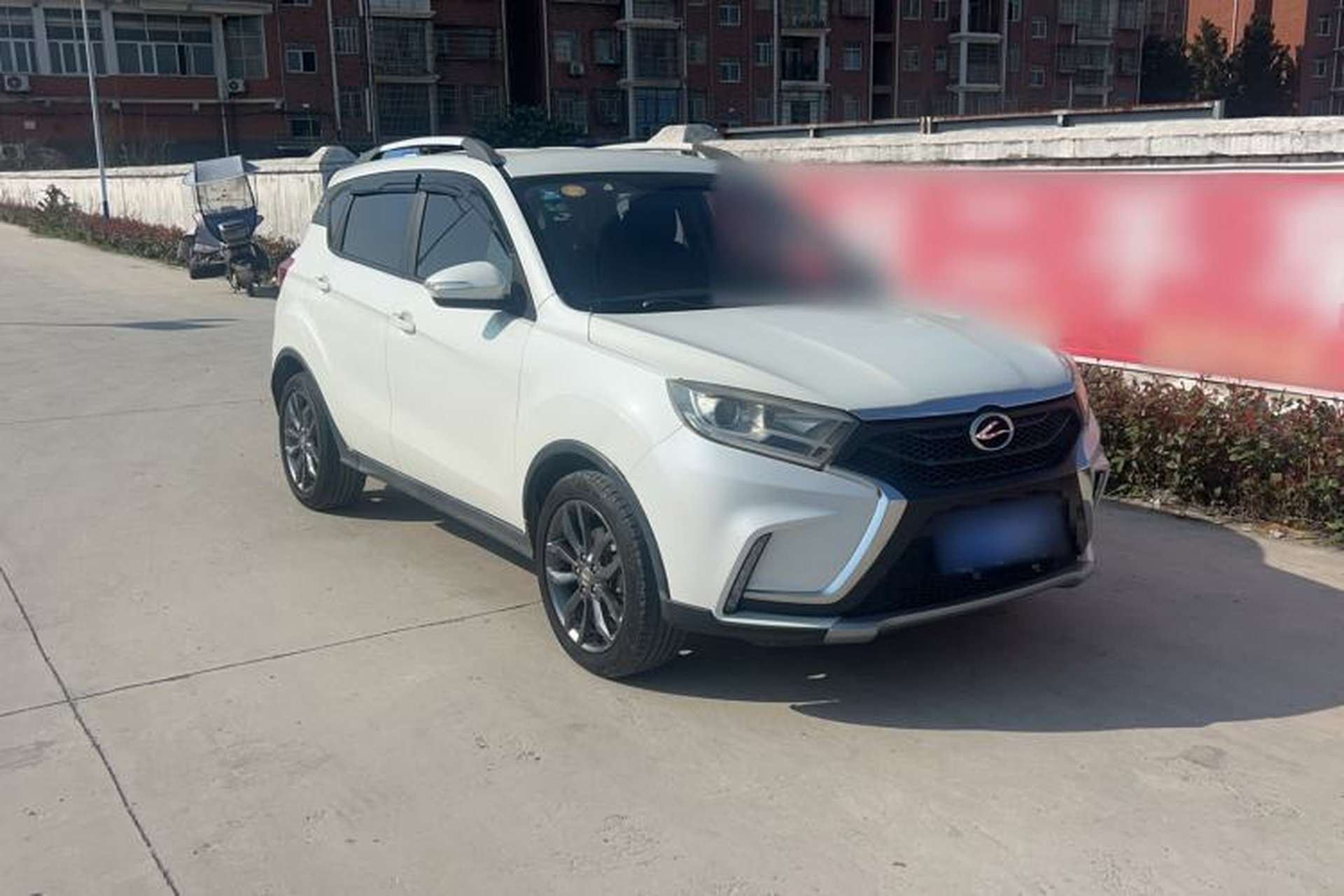 Used Land X2 2017 1.6L Manual Sharp Edition Exterior 4