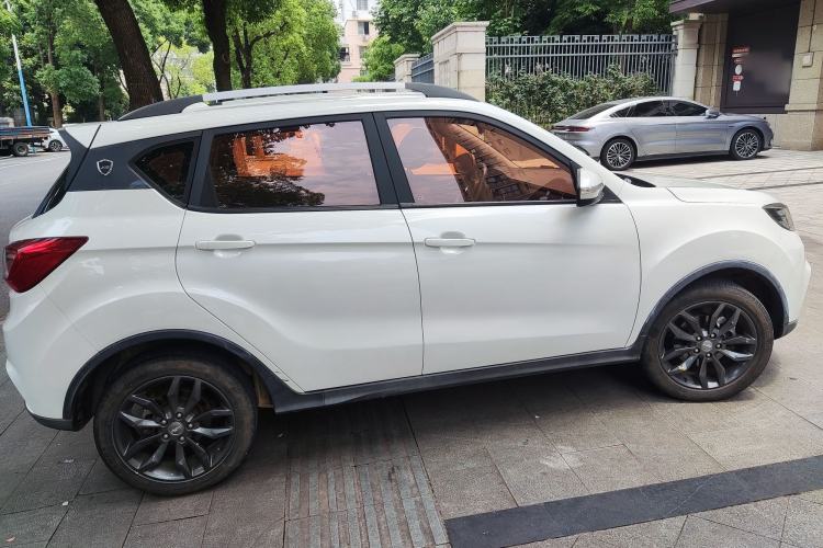 Used Land X2 2017 1.6L Automatic Elite Edition Exterior 6