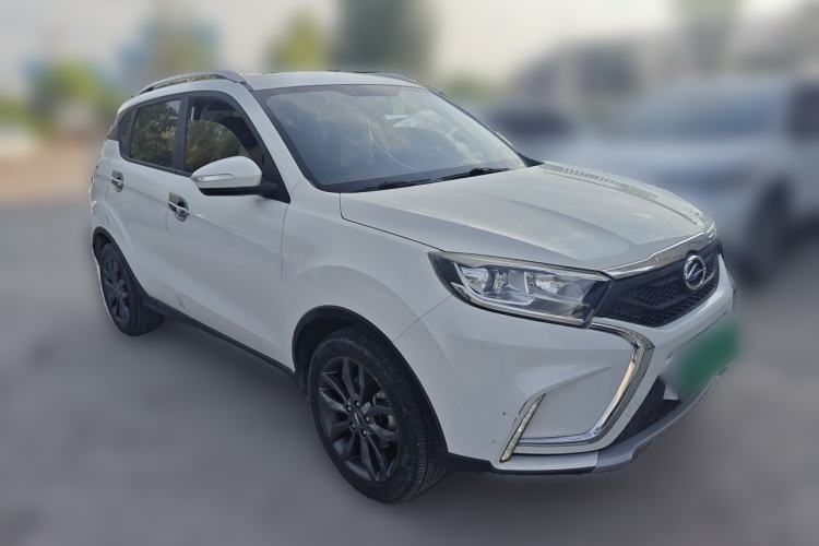 Used Land X2 2017 1.6L Manual Platinum Edition Front Right 45 Deg