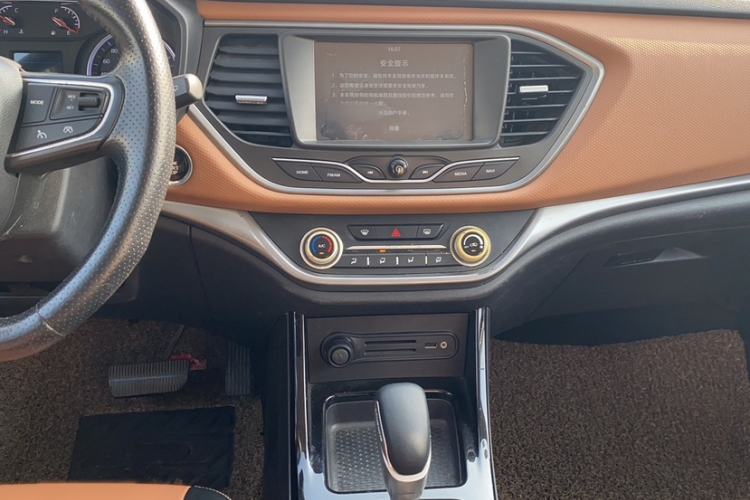 Used Land X2 2017 1.6L Automatic Sharp Edition Gear Lever