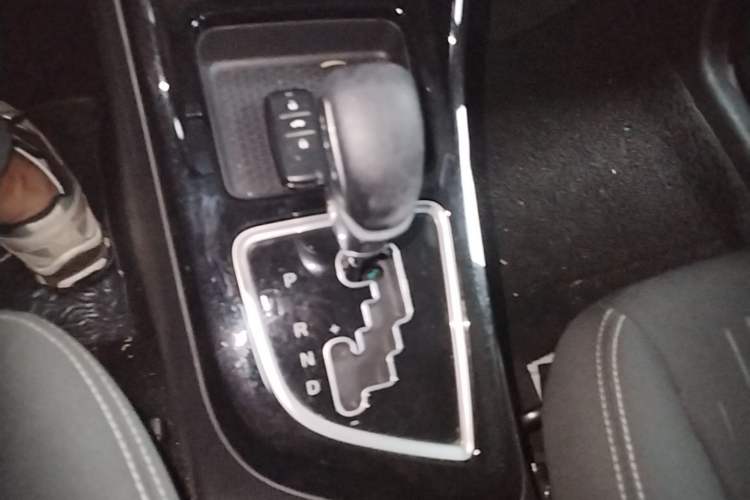 Used Land X2 2017 1.6L Automatic Jingrui Edition Gear Lever