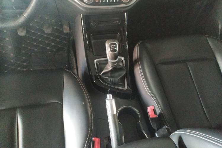 Used Land X2 2017 1.6L Manual Sharp Edition Gear Lever