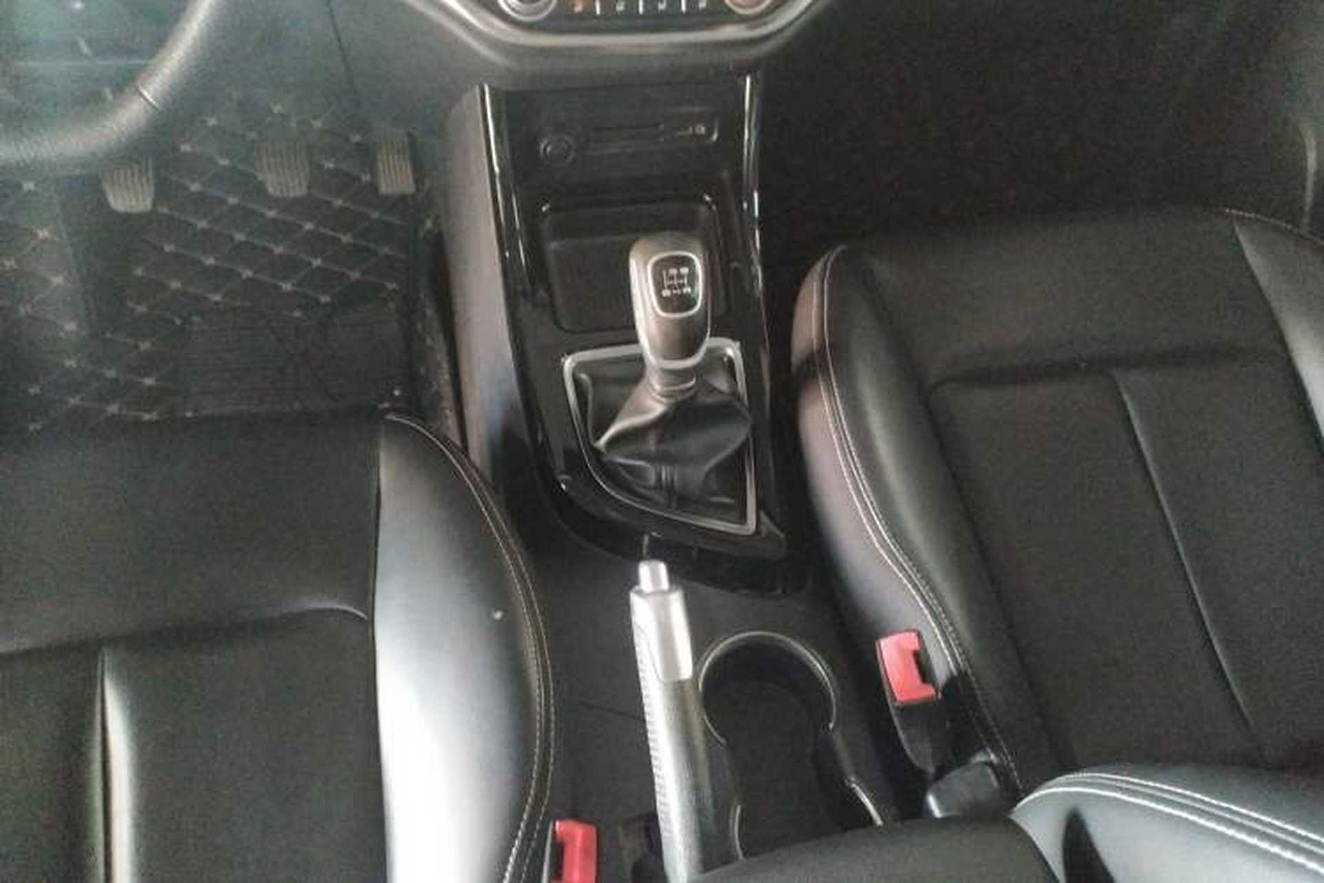 Used Land X2 2017 1.6L Manual Sharp Edition Gear Lever