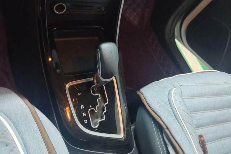 Used Land X2 2017 1.6L Automatic Jingrui Edition Gear Lever