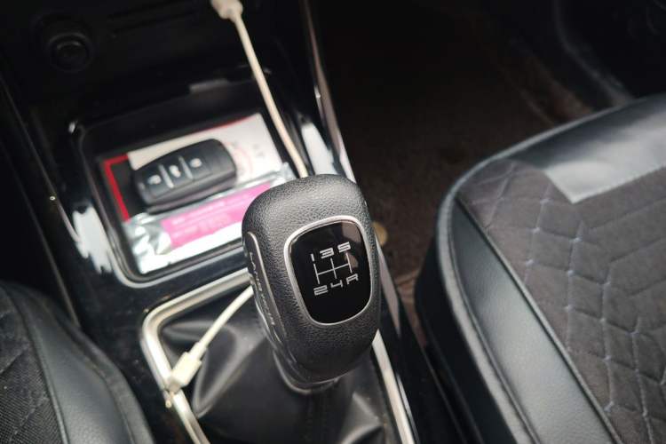 Used Land X2 2017 1.6L Manual Platinum Edition Gear Lever