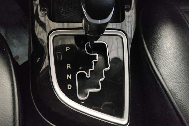 Used Land X2 2017 1.6L Automatic Jingrui Edition Gear Lever