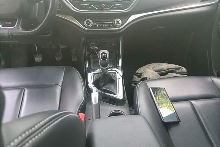 Used Land X2 2017 1.6L Manual Sharp Edition Gear Lever
