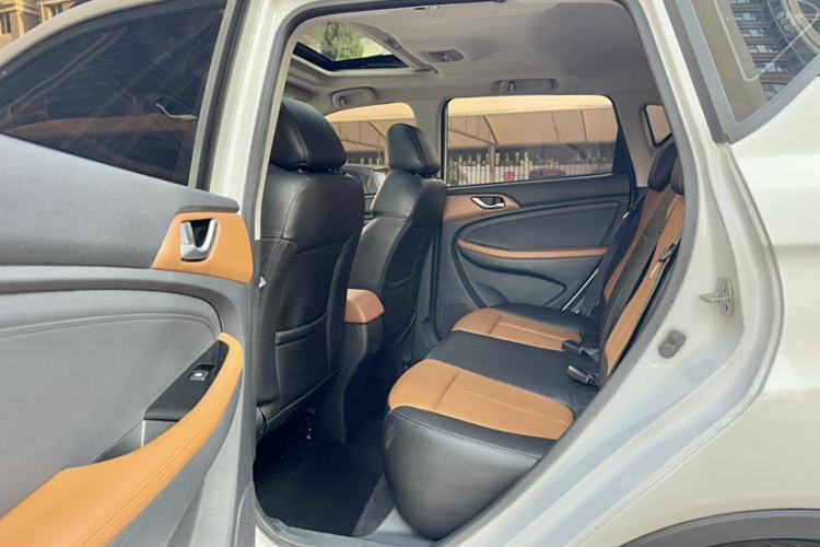 Used Land X2 2017 1.6L Manual Jingrui Edition Interior 1