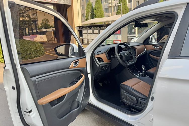 Used Land X2 2017 1.6L Manual Jingrui Edition Interior 12
