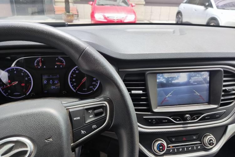 Used Land X2 2017 1.6L Automatic Elite Edition Interior 2