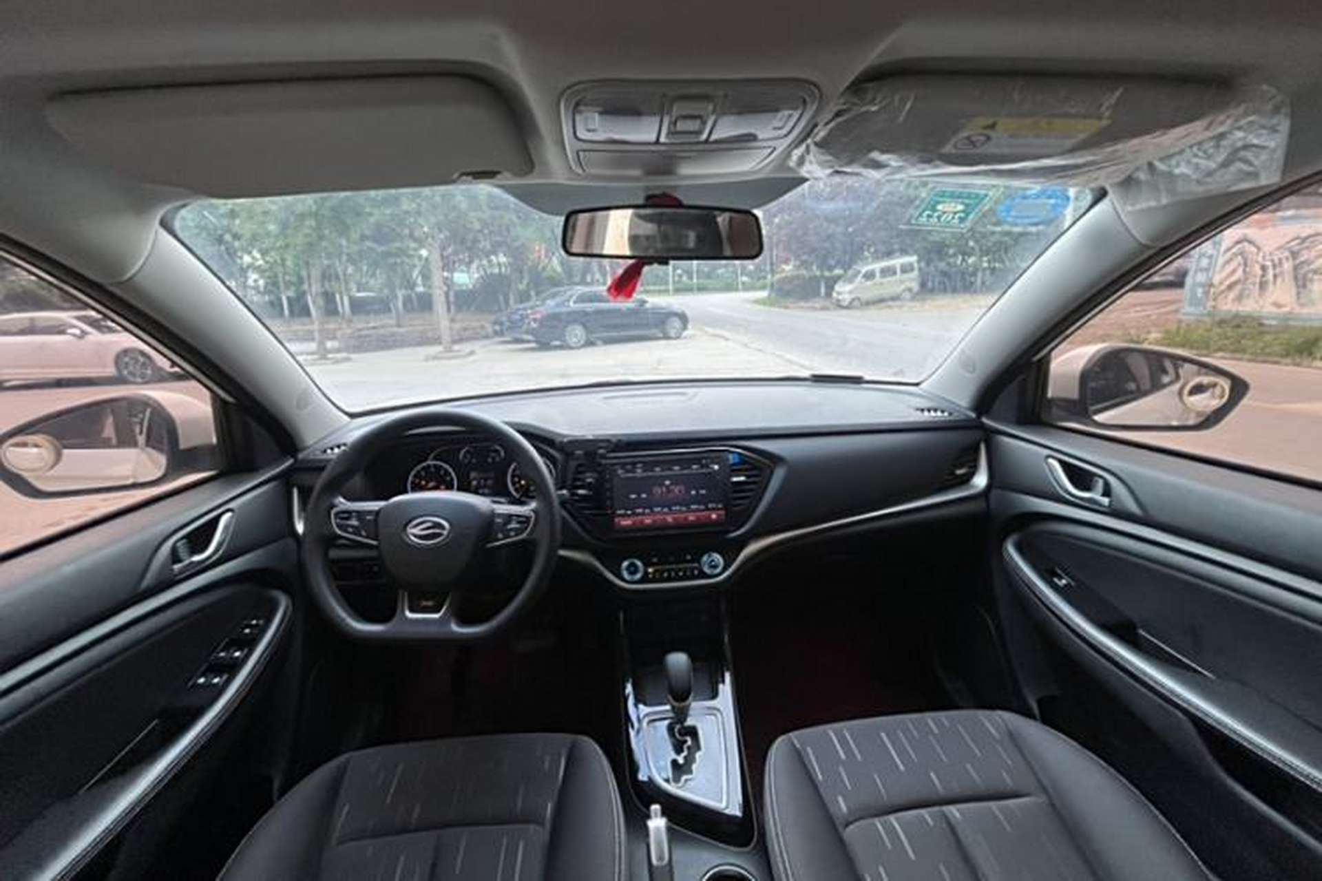 Used Land X2 2017 1.6L Automatic Jingrui Edition Interior 3