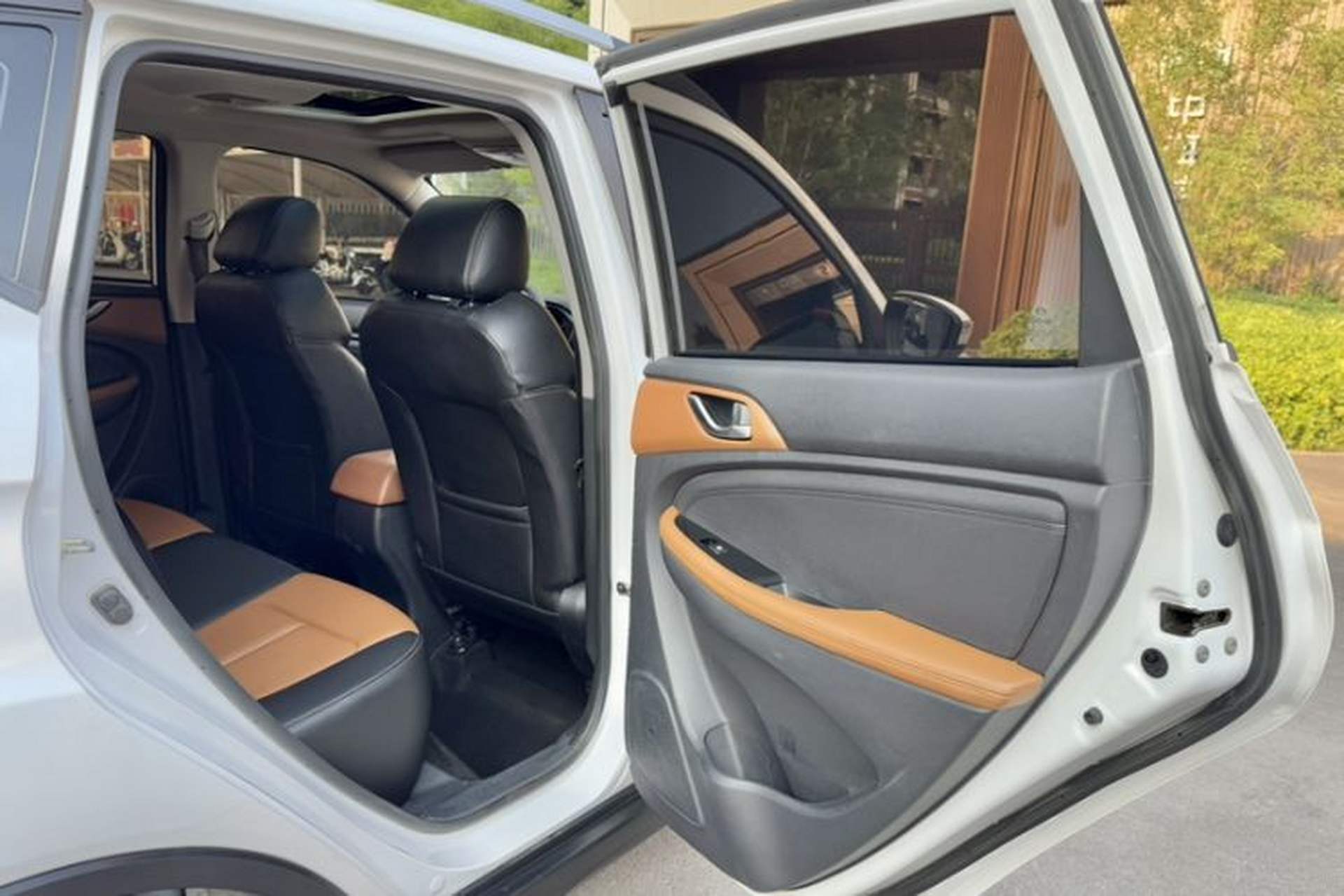 Used Land X2 2017 1.6L Manual Jingrui Edition Interior 3