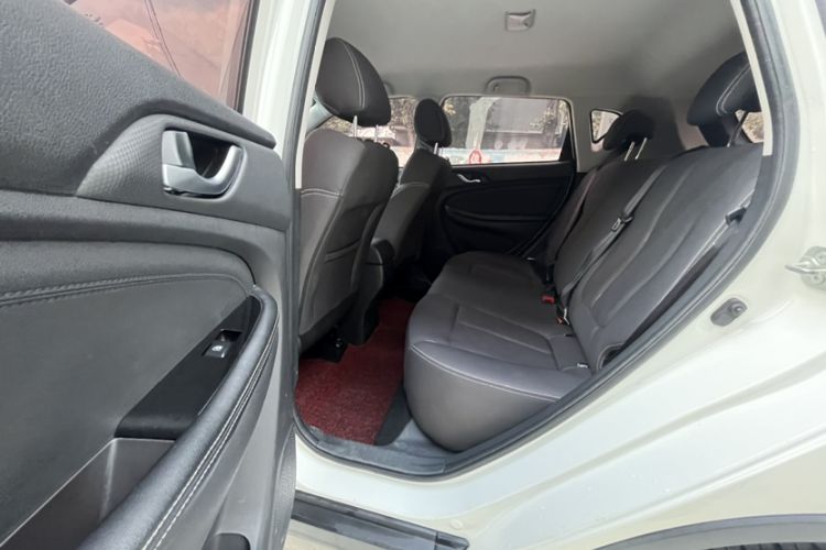 Used Land X2 2017 1.6L Automatic Jingrui Edition Interior 4