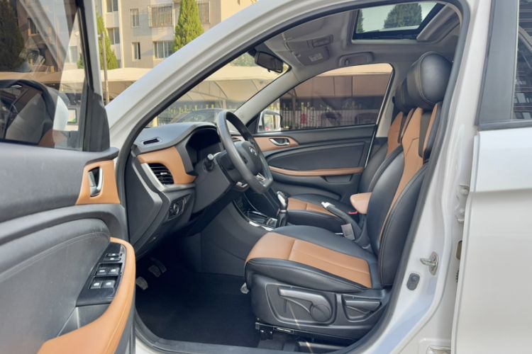 Used Land X2 2017 1.6L Manual Jingrui Edition Interior 4