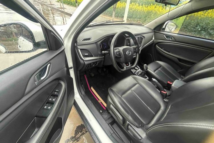 Used Land X2 2017 1.6L Manual Sharp Edition Interior 4