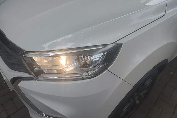 Used Land X2 2017 1.6L Automatic Elite Edition Left Front Headlight