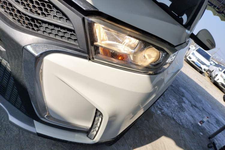 Used Land X2 2017 1.6L Manual Sharp Edition Left Front Headlight