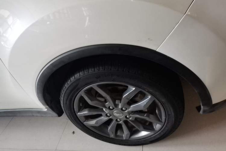 Used Land X2 2017 1.6L Automatic Sharp Edition Left Front Wheel Hub